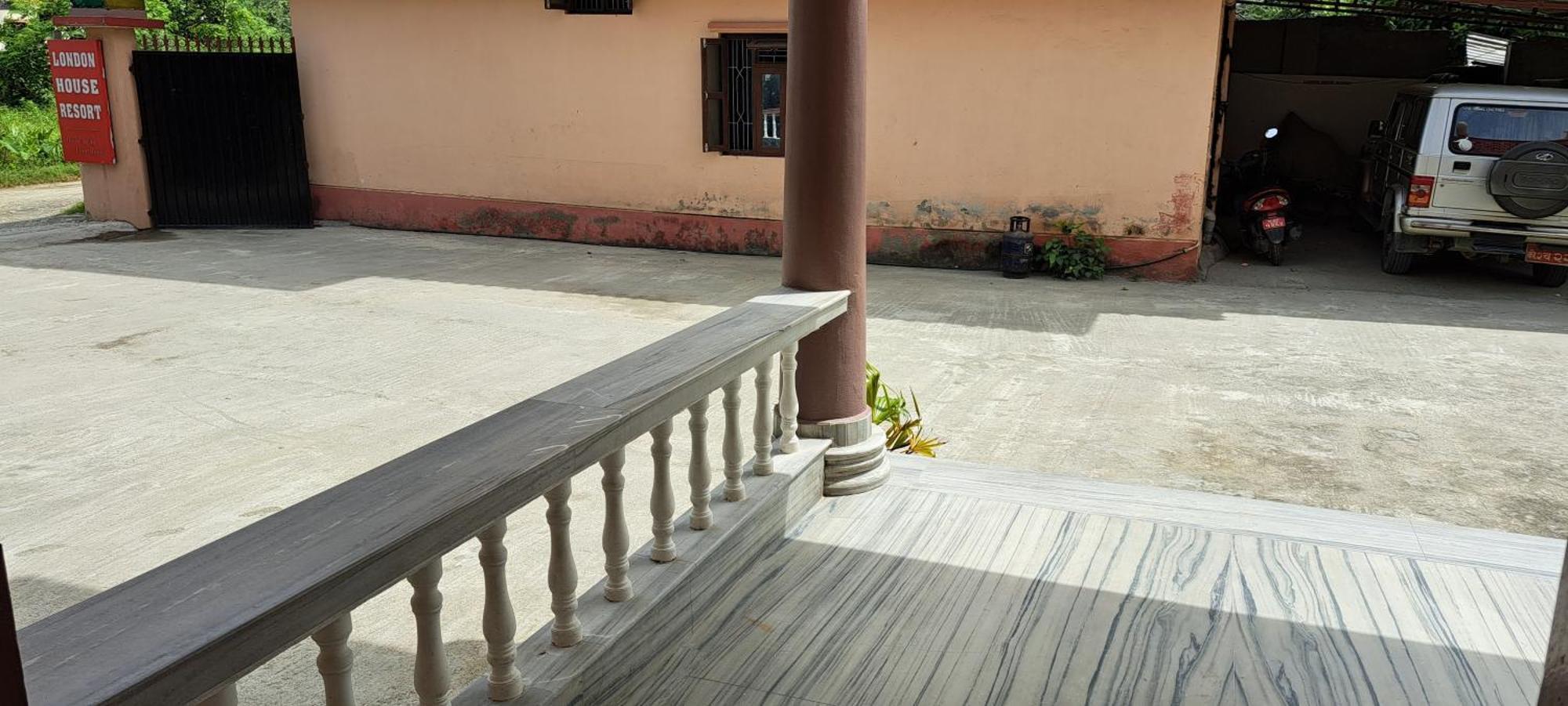 London House Resort Biratnagar Exterior foto